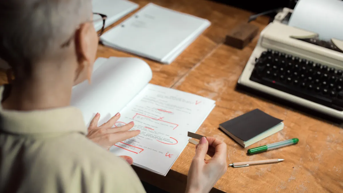 AI Writing Mistakes Bloggers Should Avoid in First Drafts